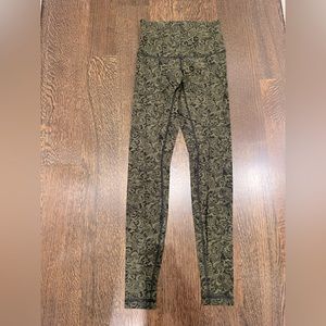 Lululemon leggings, size 4